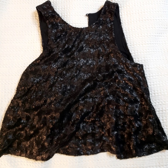 Aritzia Talula Split Back Sequin Top in Small - Picture 1 of 4